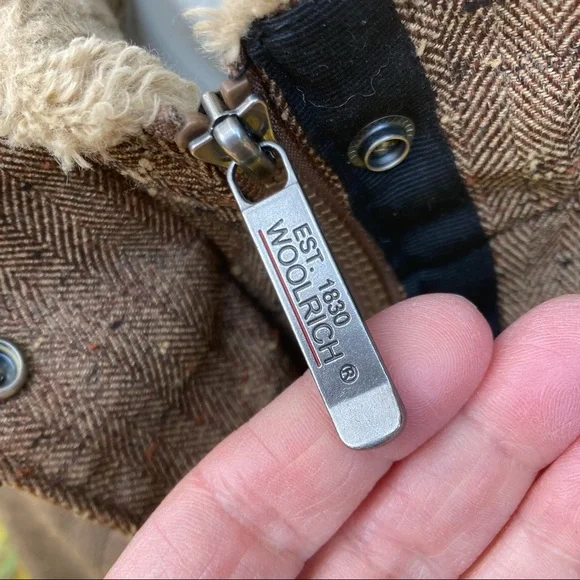 Woolrich Tweed Brown/Tan Utility Coat Barn Jacket Faux Fur lined 6 pockets sz M - Picture 11 of 15